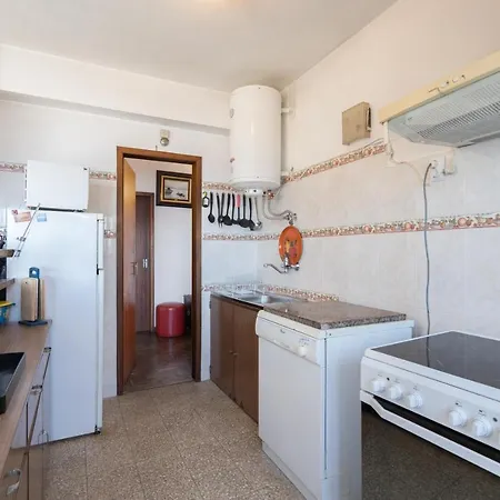 Spacious & Sunny Vintage At The شقة فيلا دو كوندي