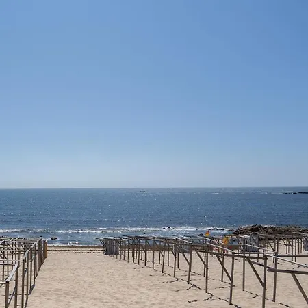 شقة Spacious & Sunny Vintage At The فيلا دو كوندي