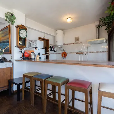 Spacious & Sunny Vintage At The شقة فيلا دو كوندي